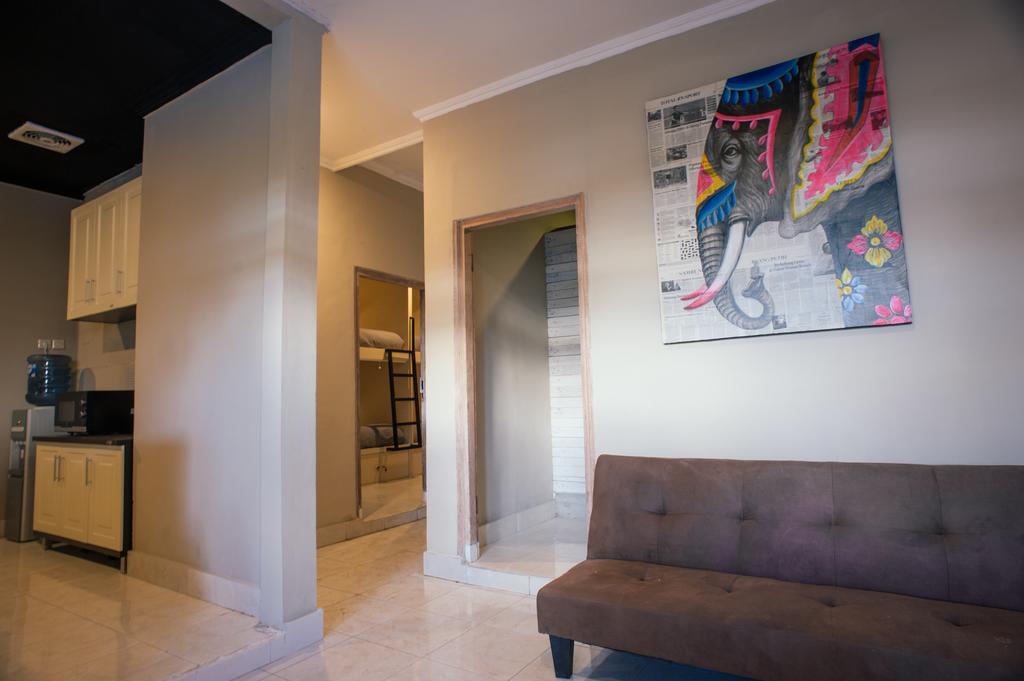Bedplus Backpacker Kuta Legian  Ngoại thất bức ảnh