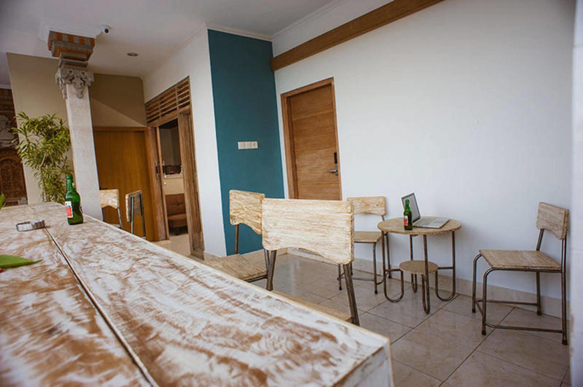 Bedplus Backpacker Kuta Legian  Ngoại thất bức ảnh