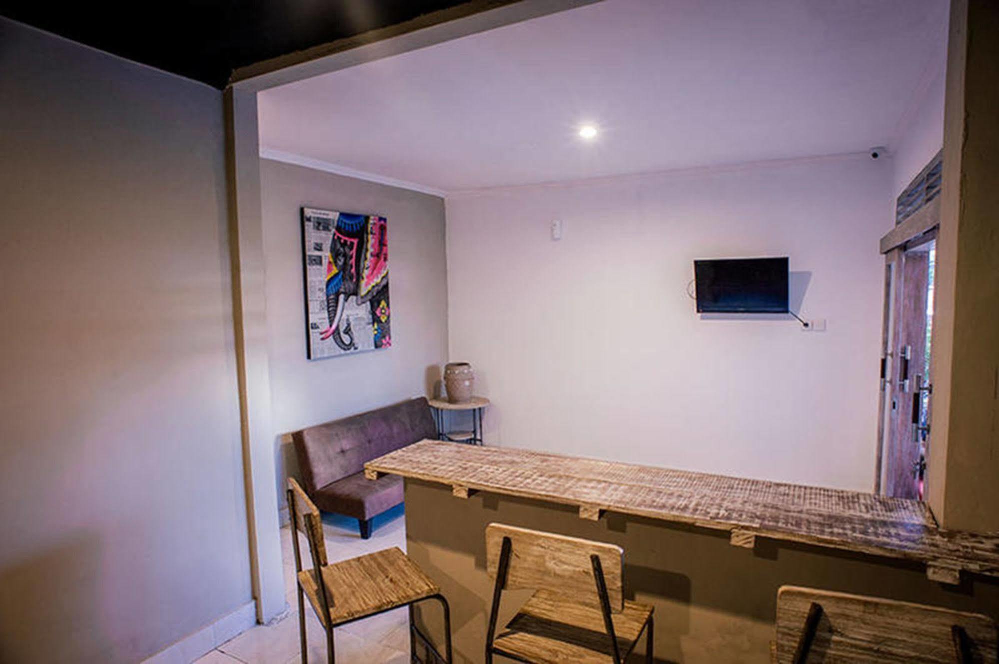 Bedplus Backpacker Kuta Legian  Ngoại thất bức ảnh