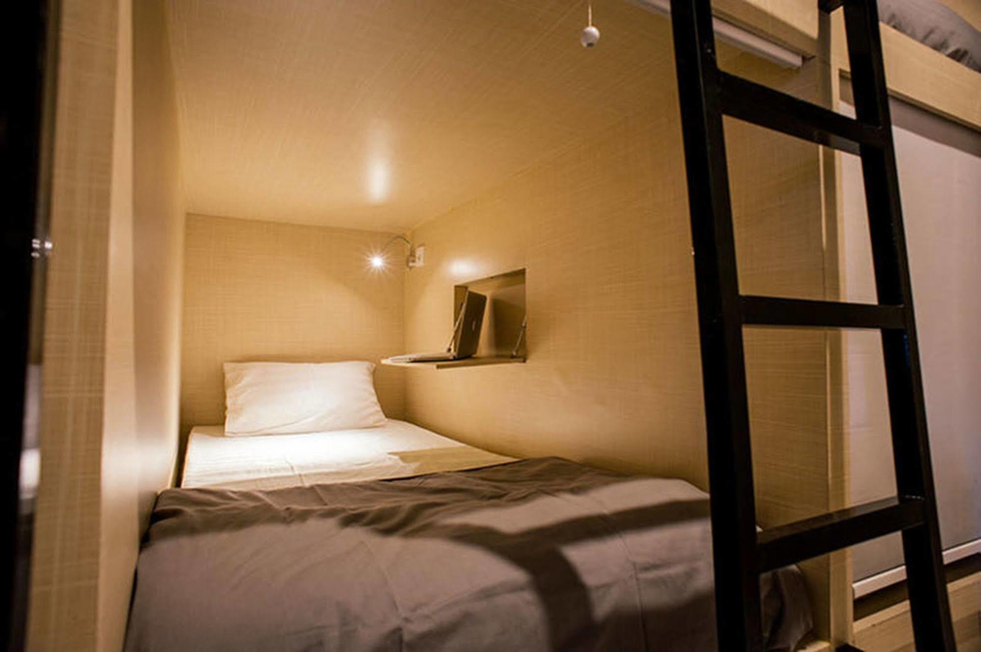 Bedplus Backpacker Kuta Legian  Ngoại thất bức ảnh
