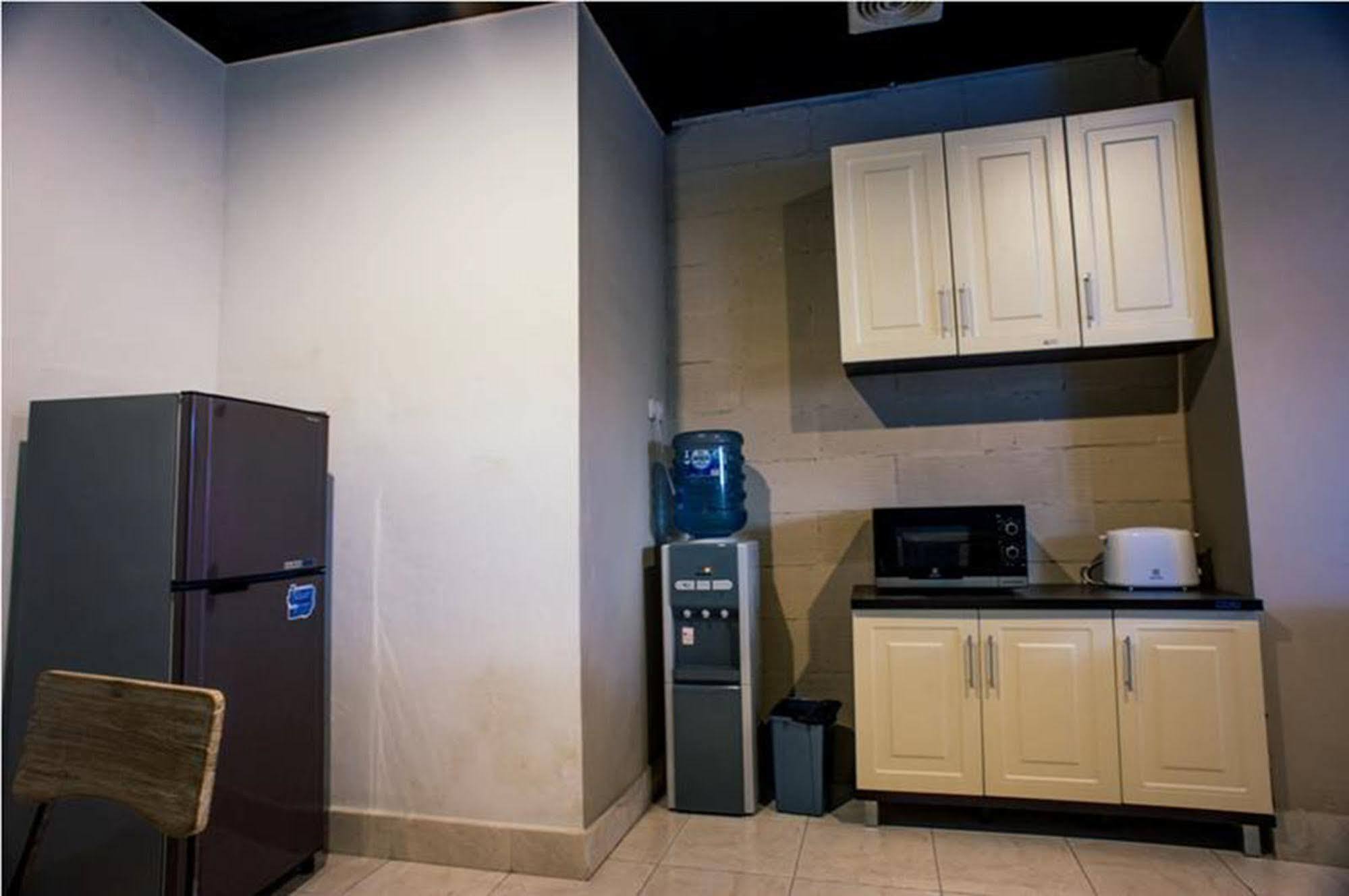 Bedplus Backpacker Kuta Legian  Ngoại thất bức ảnh